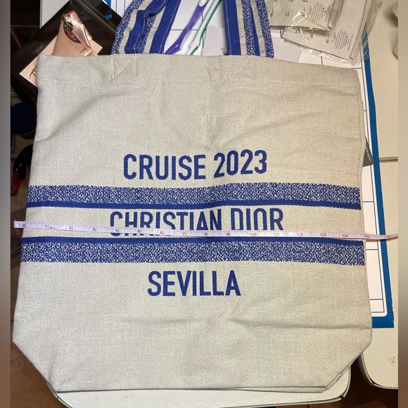 Christian Dior tote - Picture 2 of 8